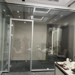 پارتیشن اداری تک جداره شیشه ای با فریم آلومینیوم Da70