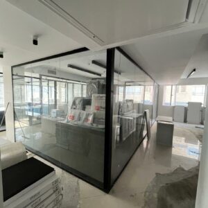 پارتیشن اداری شیشه ای مدرن تک جداره کد Da99